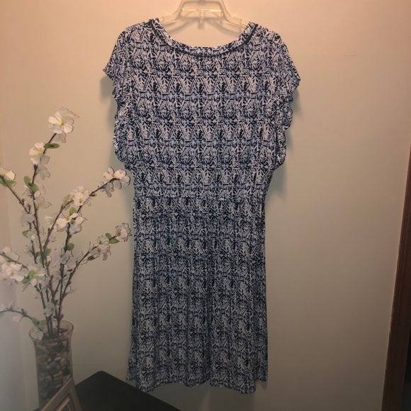 Dress: Short Sleeved Blue and White - Picture 9 of 9